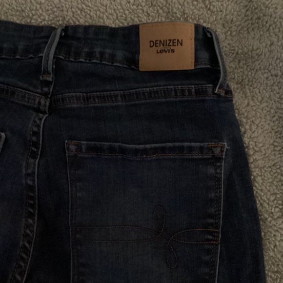 Levi’s DENIZEN Mid-Rise Bootcut Dark Wash - Like New - Picture 4 of 6